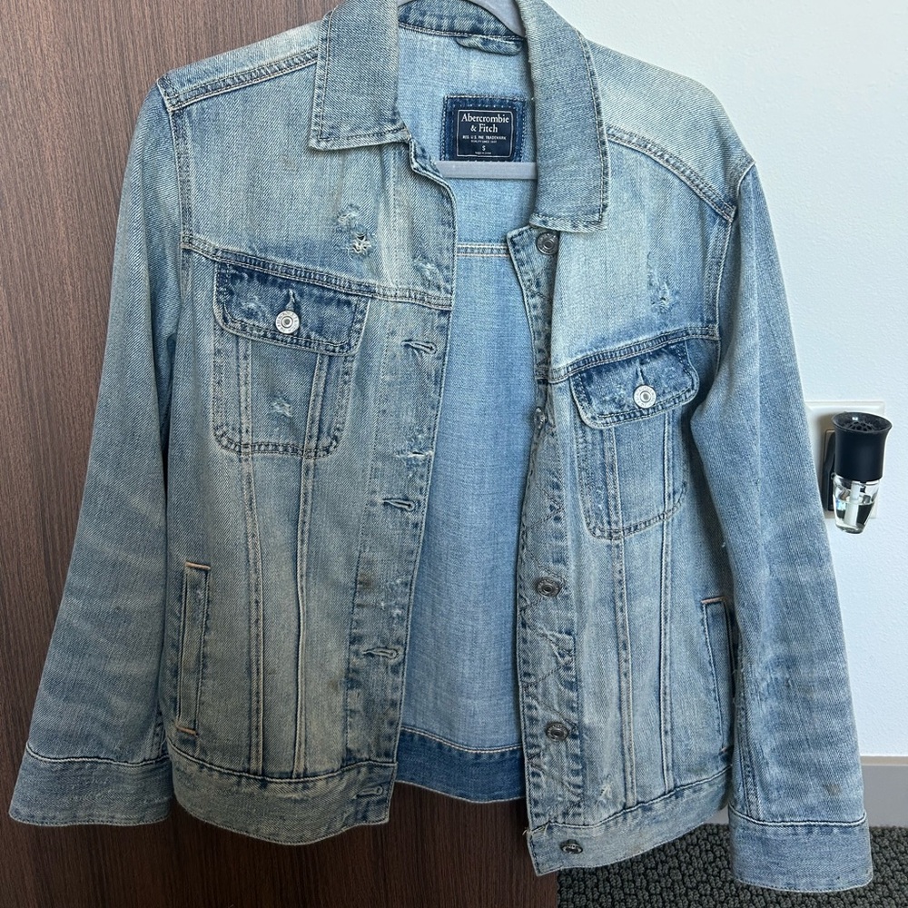 Abercrombie & Fitch denim jean jacket